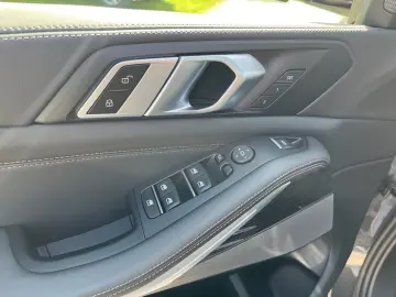 X5 xDrive30d M-Sport NP 112.200 - AHK Pano HUD D