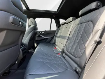 X5 xDrive30d M-Sport NP 112.200 - AHK Pano HUD D