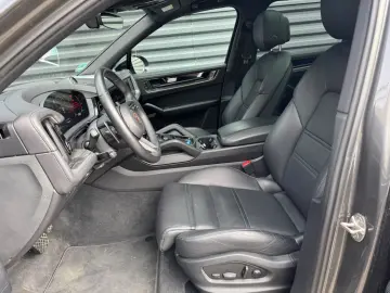 Cayenne E-Hybrid Pano Massage Luft INNO AHK BOSE