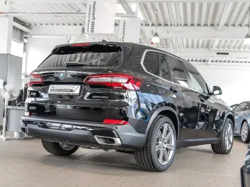X5 xDrive45e Leas. ab 700€ ohne Anz. 10.000km pa