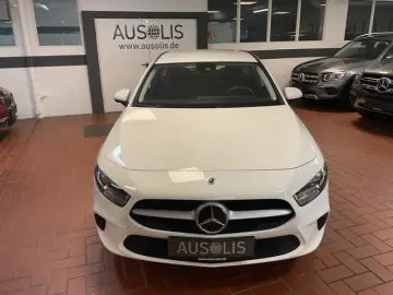 A 200 Navi Parkassistent MBUX