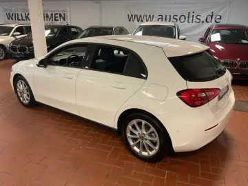 A 200 Navi Parkassistent MBUX