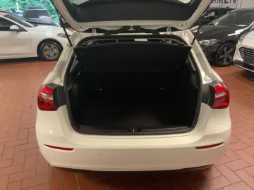A 200 Navi Parkassistent MBUX