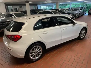 A 200 Navi Parkassistent MBUX