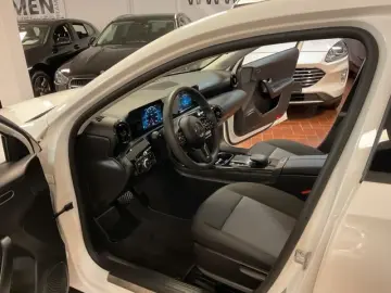 A 200 Navi Parkassistent MBUX