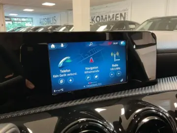 A 200 Navi Parkassistent MBUX