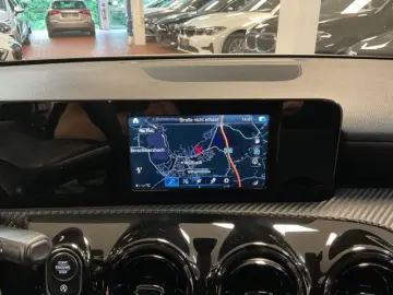 A 200 Navi Parkassistent MBUX