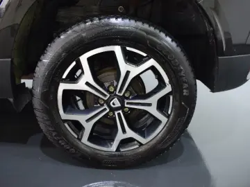 DACIA DUSTER 1.3 TCe 150CP Orange 4WD