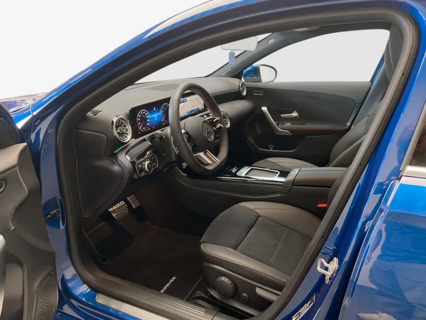 A 180  AMG Advanced AHK WinterPaket