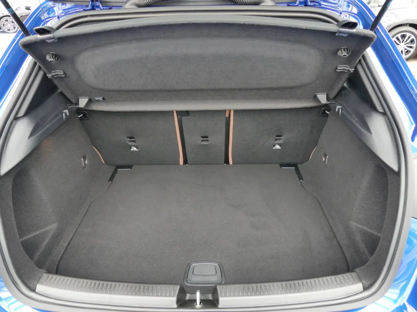 A 200 AMG Line   R-Kamera NightPaket Distronic