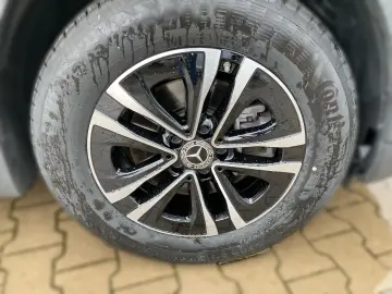GLA 180 Adv MBUX SHZ LED PDC Kamera Tempomat DAB