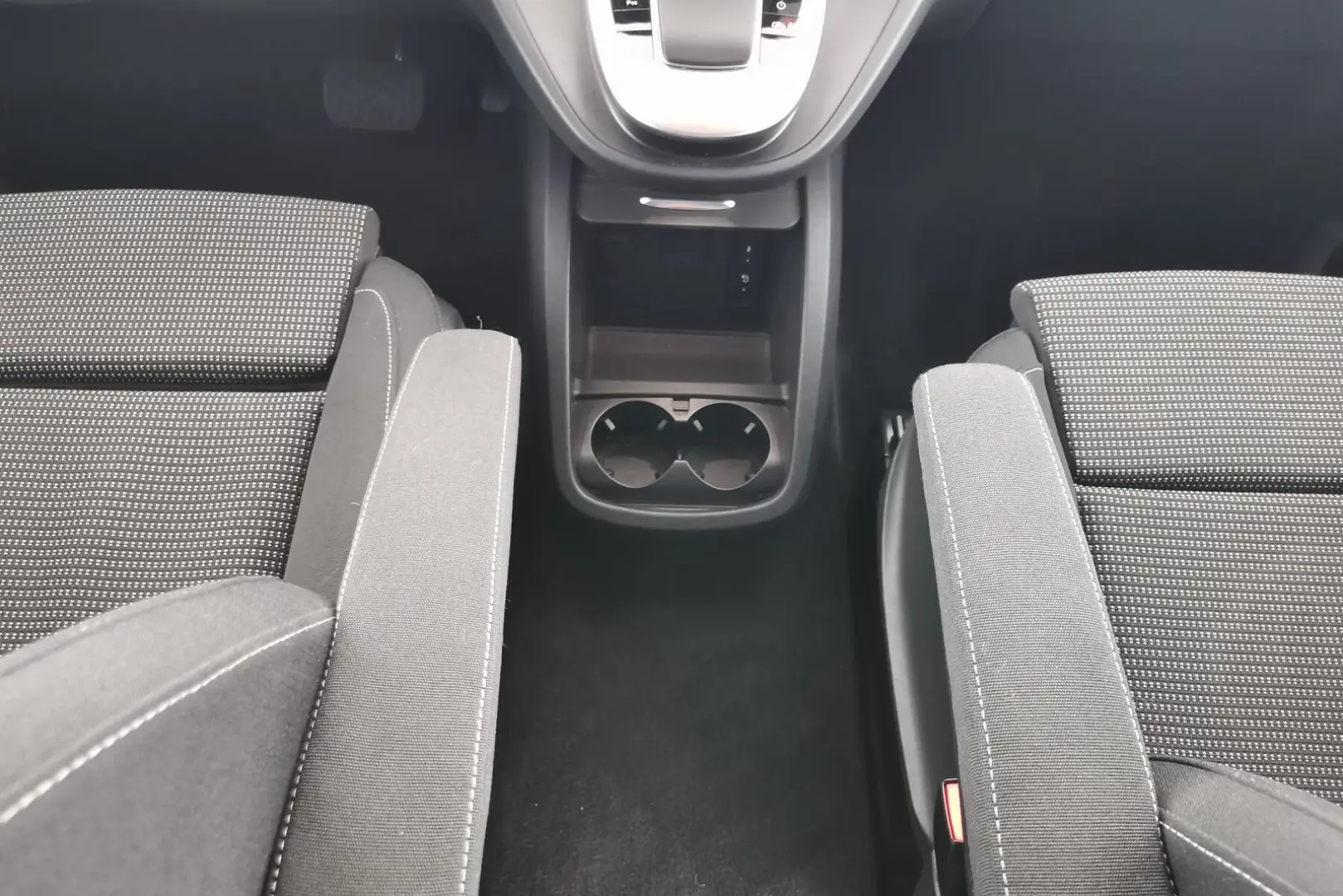 V 300 d 4M extralang  Sport AIRMAT ACC Standhzg.