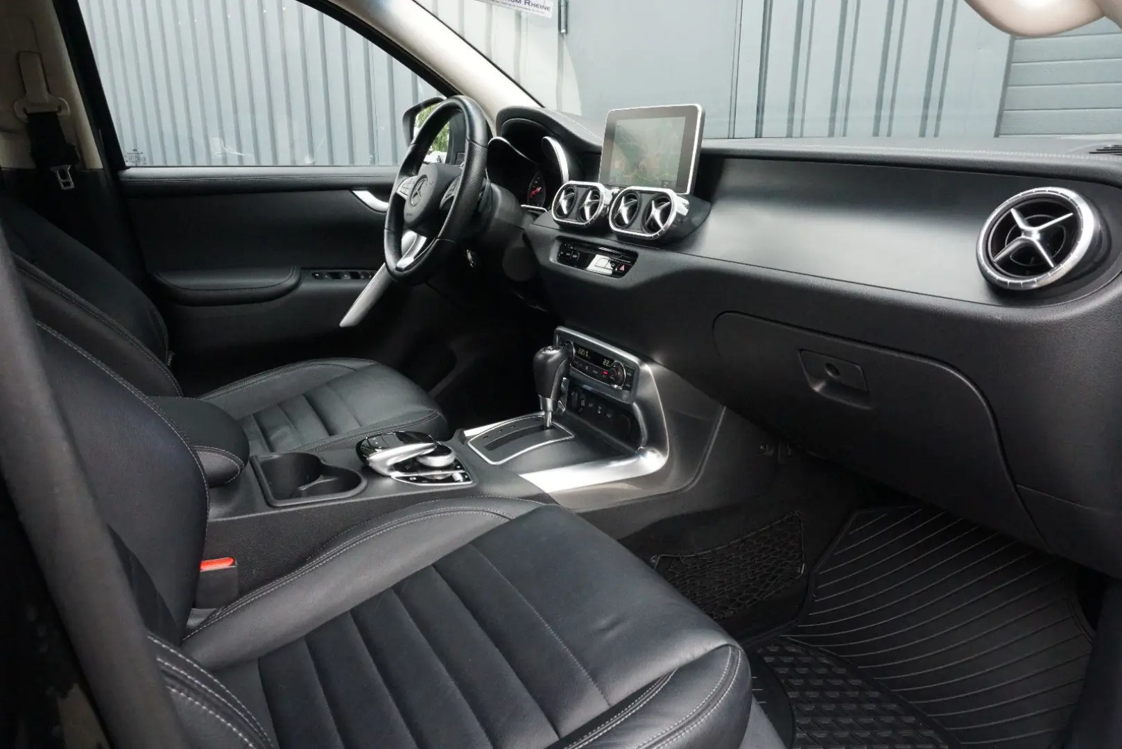 X 350d 4Matic DOKA Edition Power 360  Leder LED