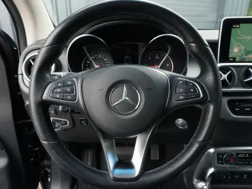 X 350d 4Matic DOKA Edition Power 360  Leder LED