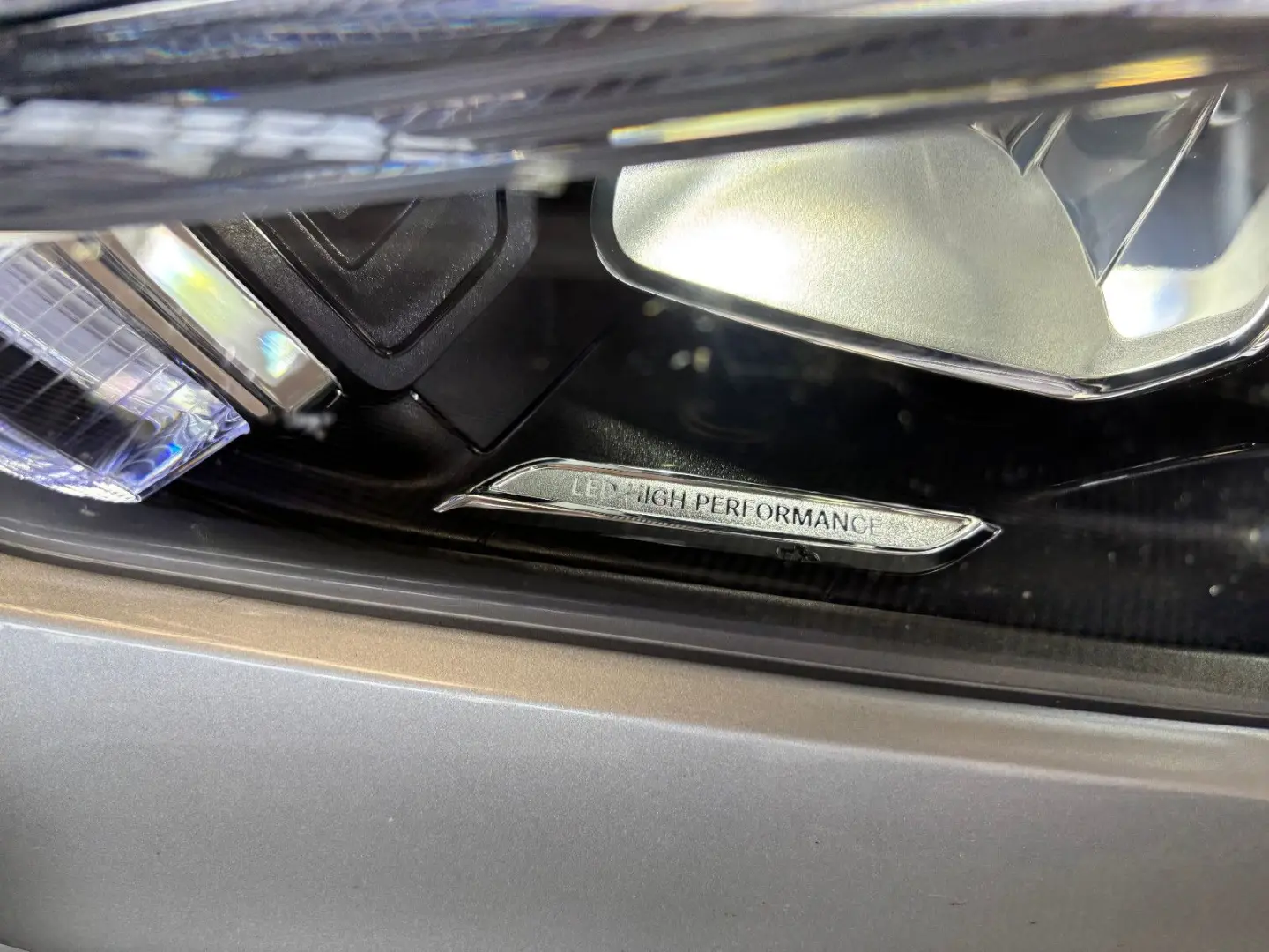 CLA 250 AMG PANO-R.KAM-TEMPO-LED-AHK-AMBIENTE-19