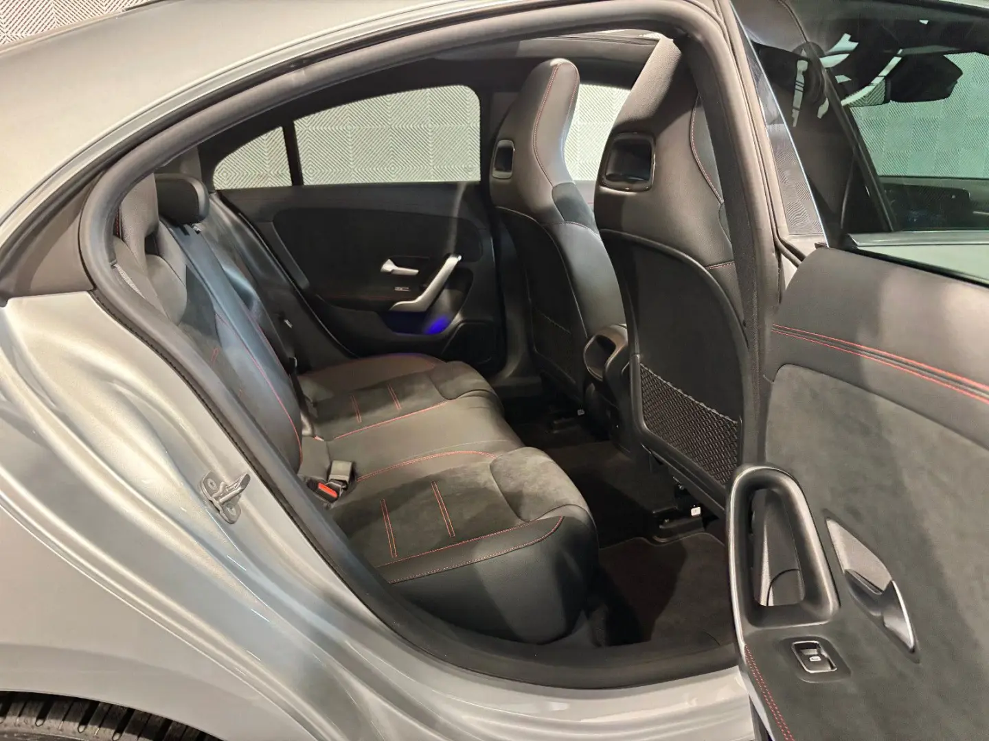 CLA 250 AMG PANO-R.KAM-TEMPO-LED-AHK-AMBIENTE-19