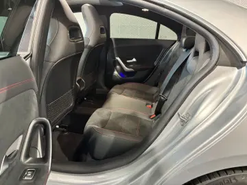 CLA 250 AMG PANO-R.KAM-TEMPO-LED-AHK-AMBIENTE-19