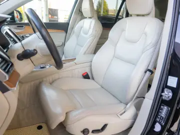 Volvo XC 90 T8