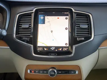 Volvo XC 90 T8
