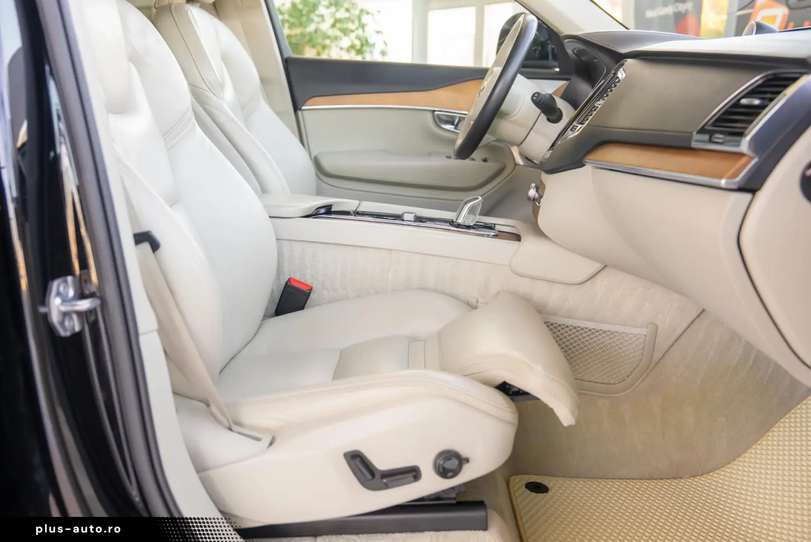 Volvo XC 90 T8 Inscription 7 Locuri