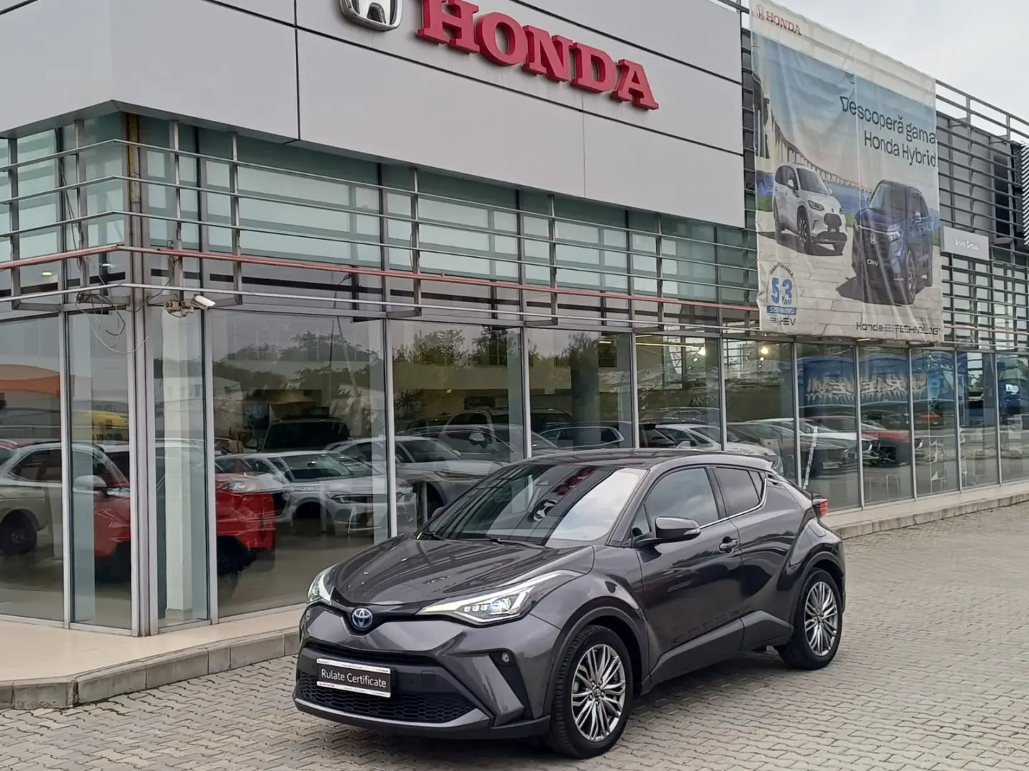Toyota CHR 2.0 hybrid 184 cp CVT Classy