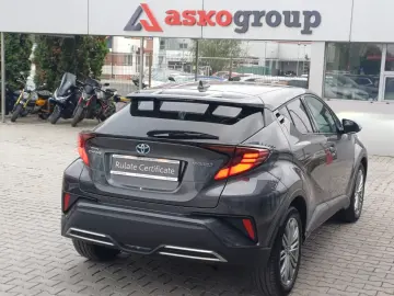 Toyota CHR 2.0 hybrid 184 cp CVT Classy