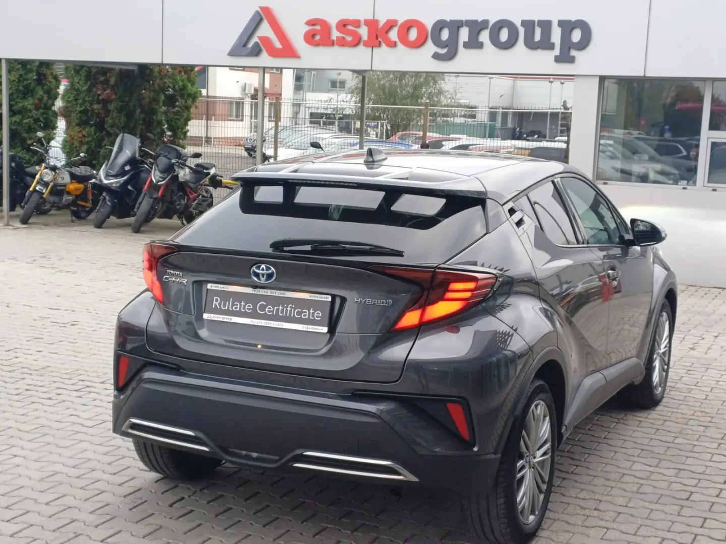 Toyota CHR 2.0 hybrid 184 cp CVT Classy