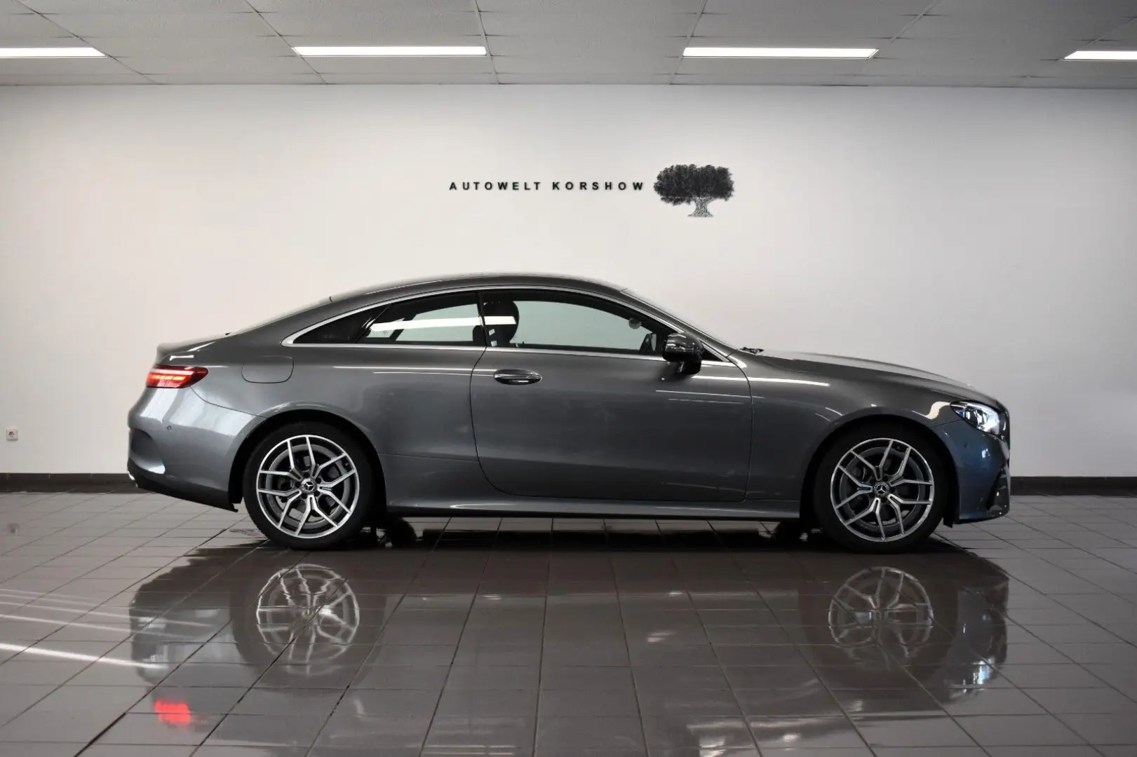 E 200 Coupe AMG LINE  MULTIBEAM KAMERA WIDE HUD
