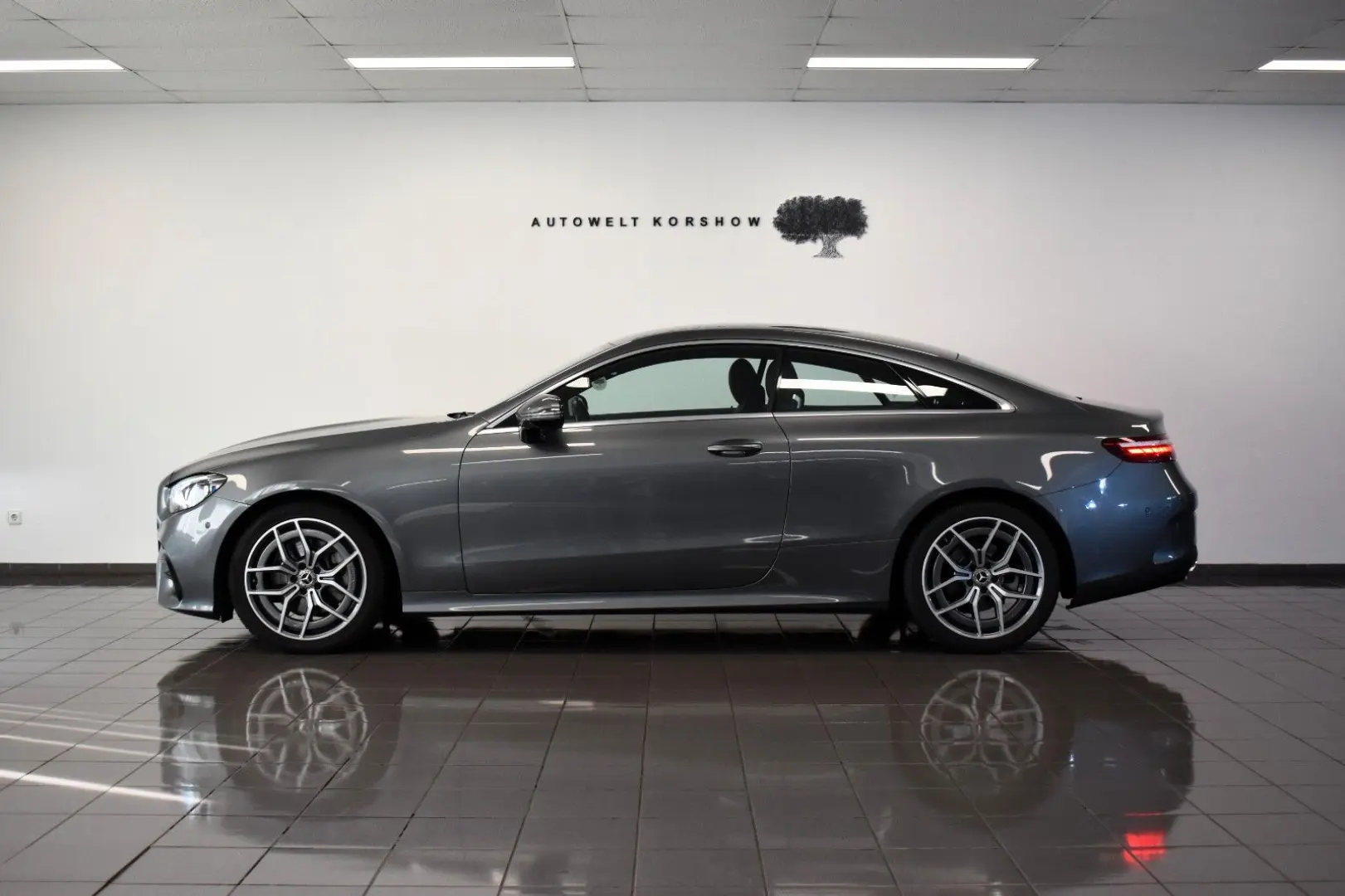 E 200 Coupe AMG LINE  MULTIBEAM KAMERA WIDE HUD
