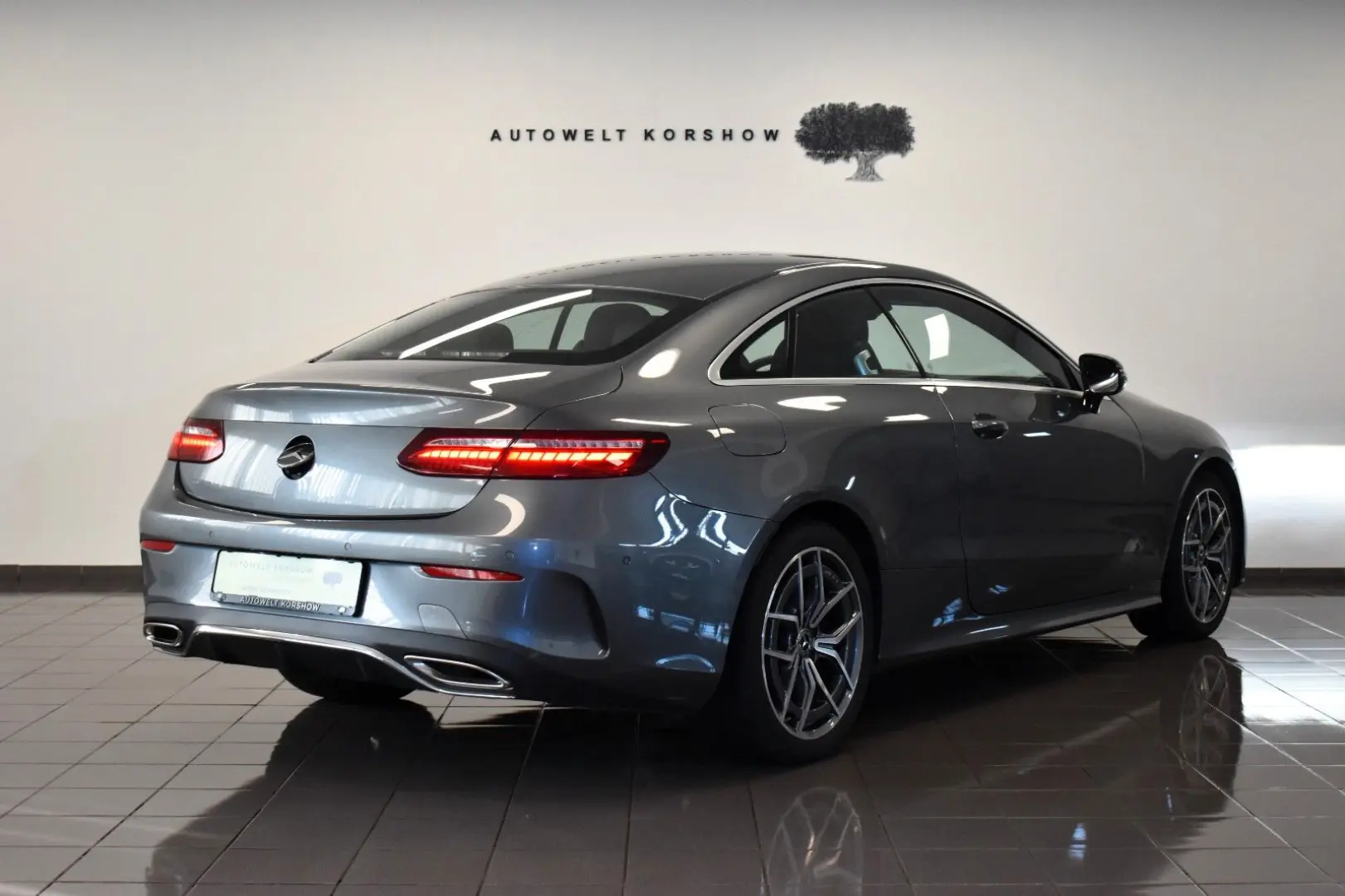 E 200 Coupe AMG LINE  MULTIBEAM KAMERA WIDE HUD