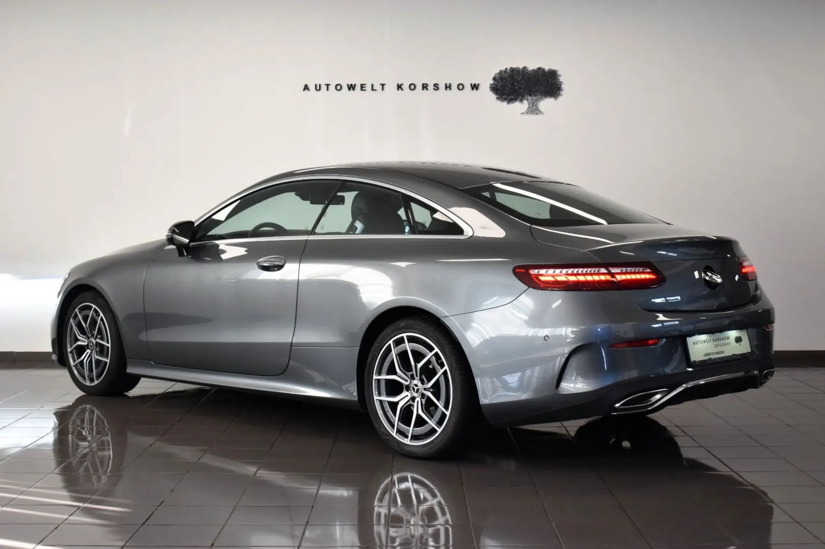 E 200 Coupe AMG LINE  MULTIBEAM KAMERA WIDE HUD