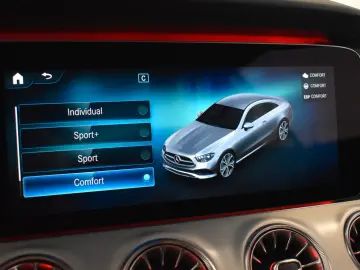 E 200 Coupe AMG LINE  MULTIBEAM KAMERA WIDE HUD