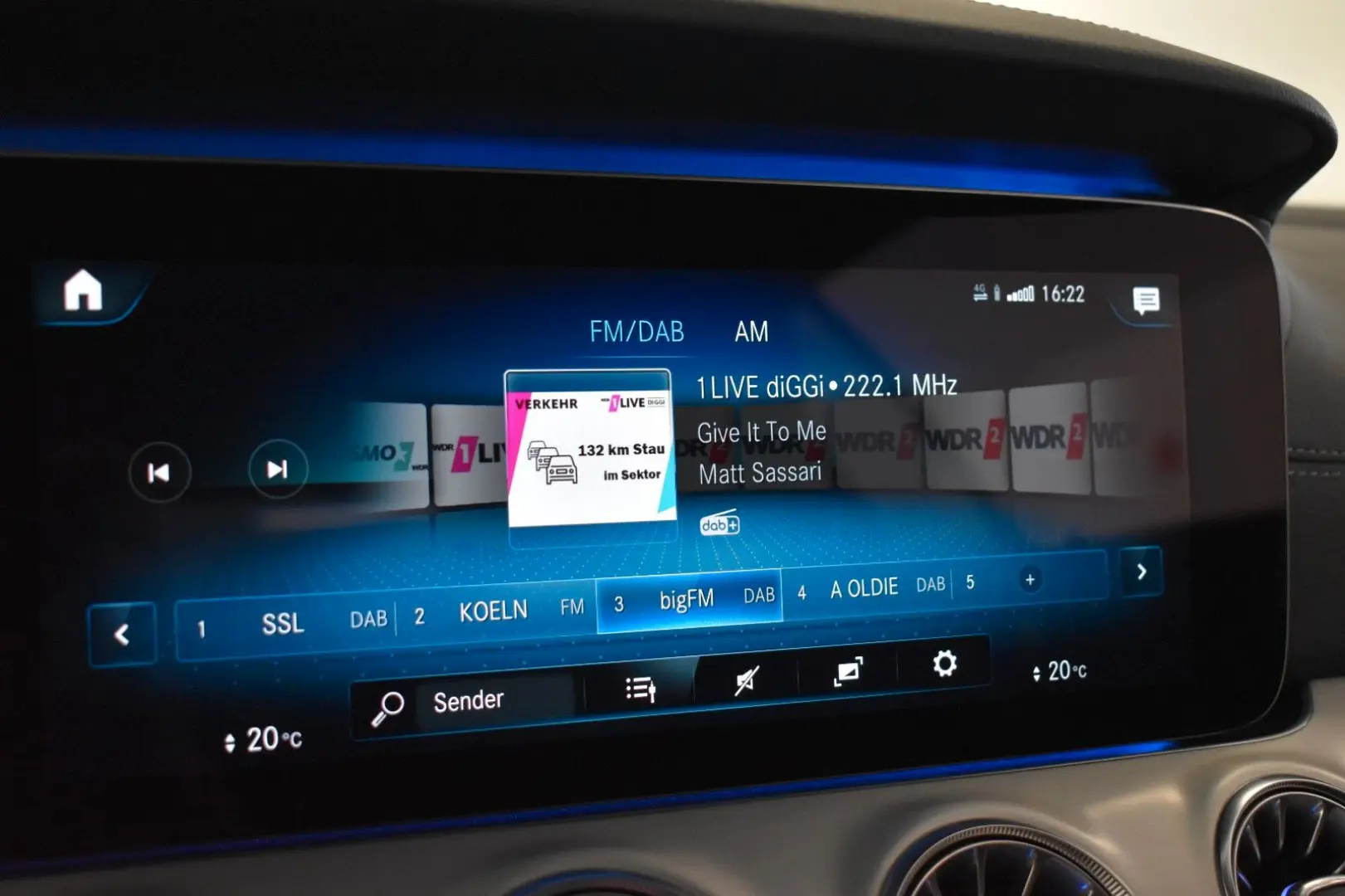 E 200 Coupe AMG LINE  MULTIBEAM KAMERA WIDE HUD