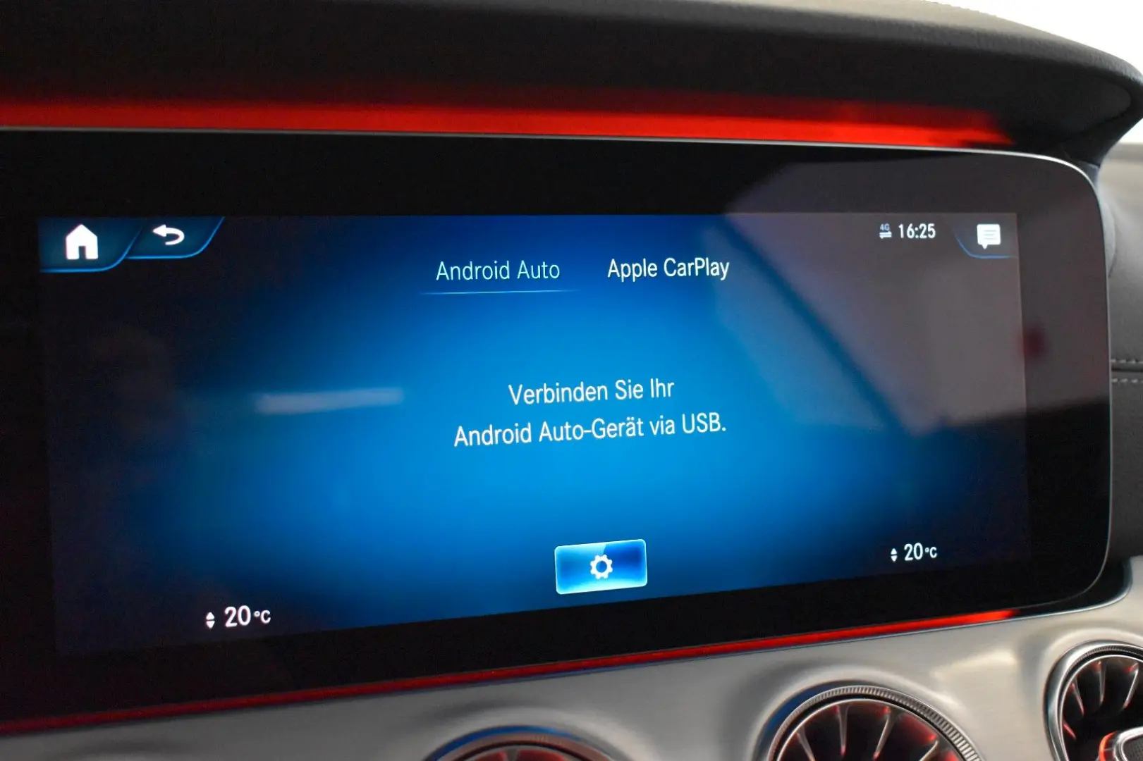 E 200 Coupe AMG LINE  MULTIBEAM KAMERA WIDE HUD
