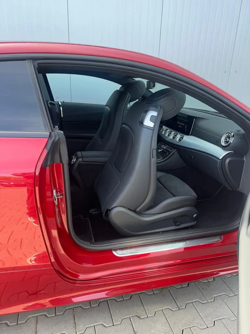 E 200 COUPE 9G  AMG-LINE WIDESCREEN 360  KEYLESS
