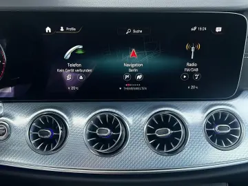 E 200 COUPE 9G  AMG-LINE WIDESCREEN 360  KEYLESS