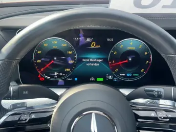 E 200 COUPE 9G  AMG-LINE WIDESCREEN 360  KEYLESS