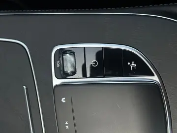 E 200 COUPE 9G  AMG-LINE WIDESCREEN 360  KEYLESS