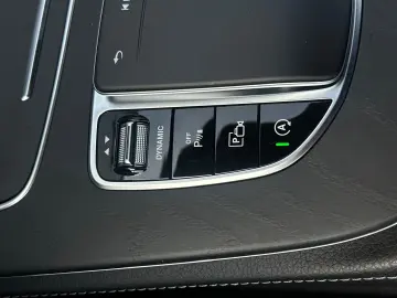 E 200 COUPE 9G  AMG-LINE WIDESCREEN 360  KEYLESS