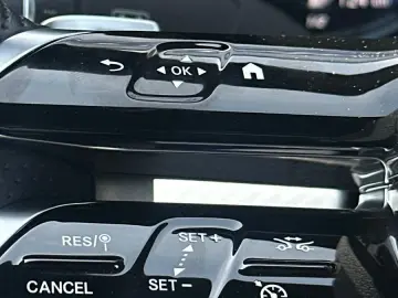 E 200 COUPE 9G  AMG-LINE WIDESCREEN 360  KEYLESS
