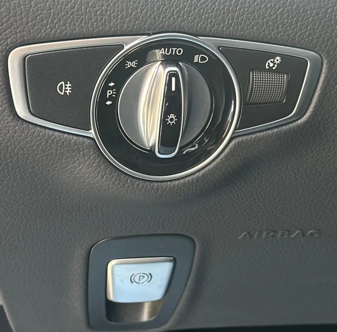 E 200 COUPE 9G  AMG-LINE WIDESCREEN 360  KEYLESS