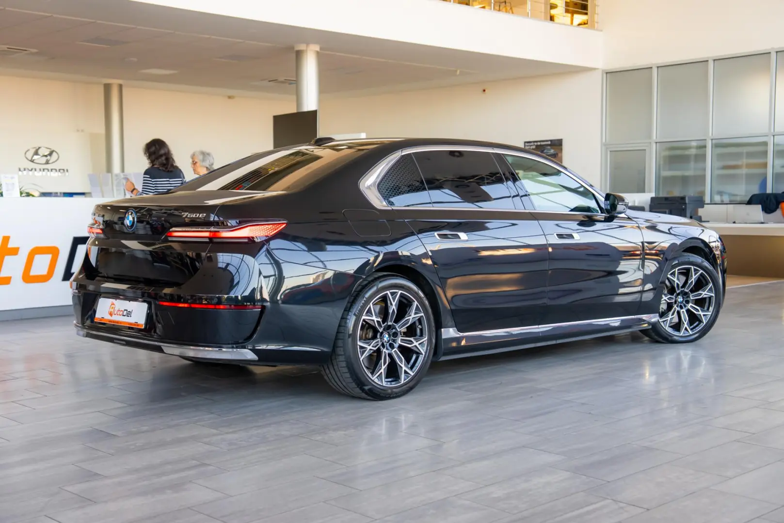 BMW Seria 7 750e xDrive G70