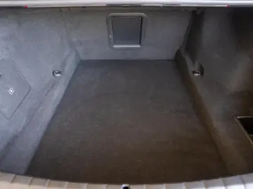 BMW Seria 7 750e xDrive G70