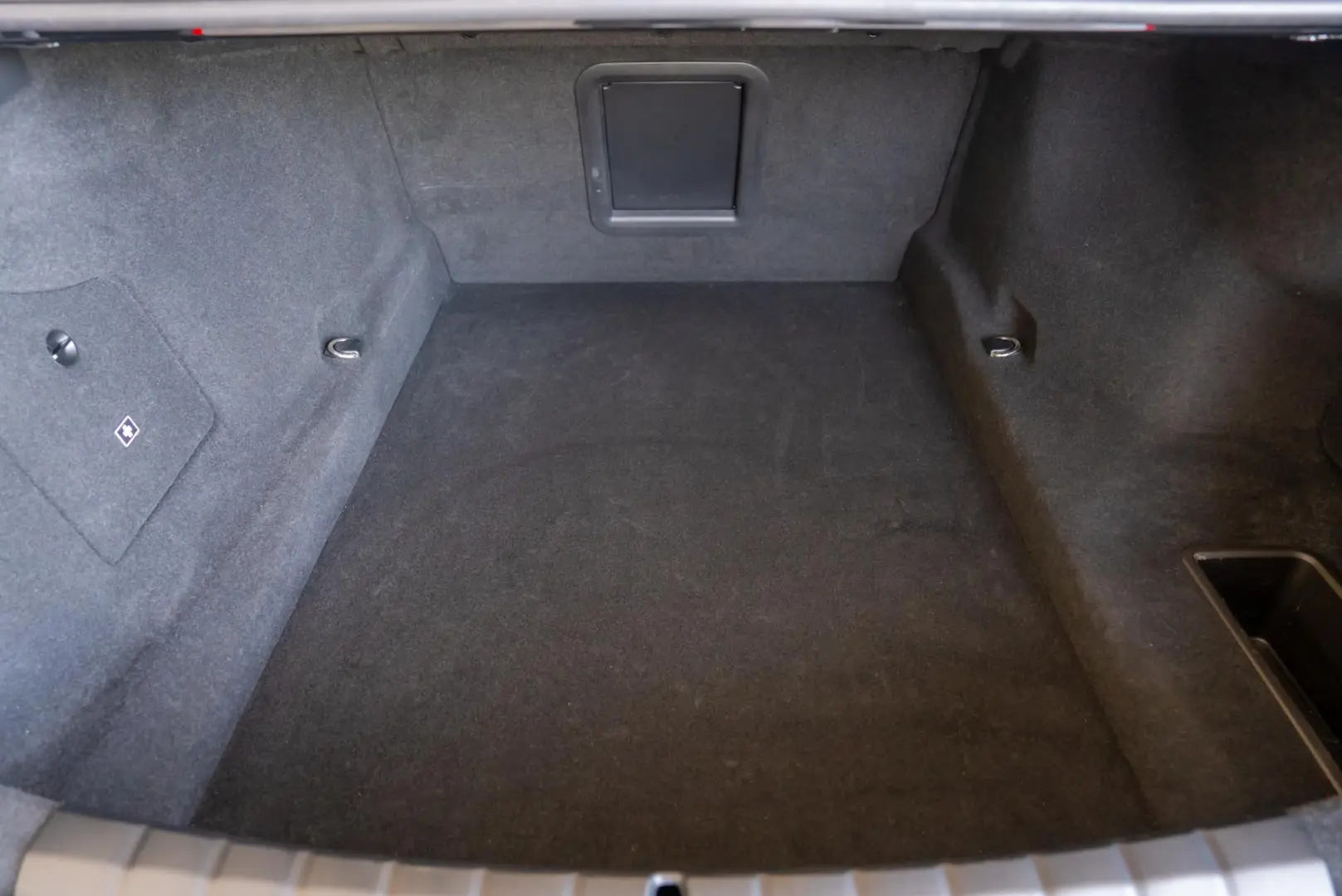 BMW Seria 7 750e xDrive G70