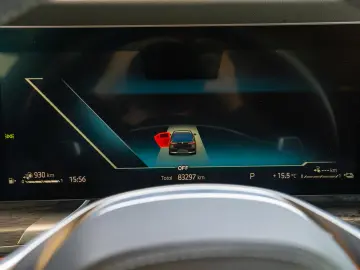 BMW Seria 7 750e xDrive G70