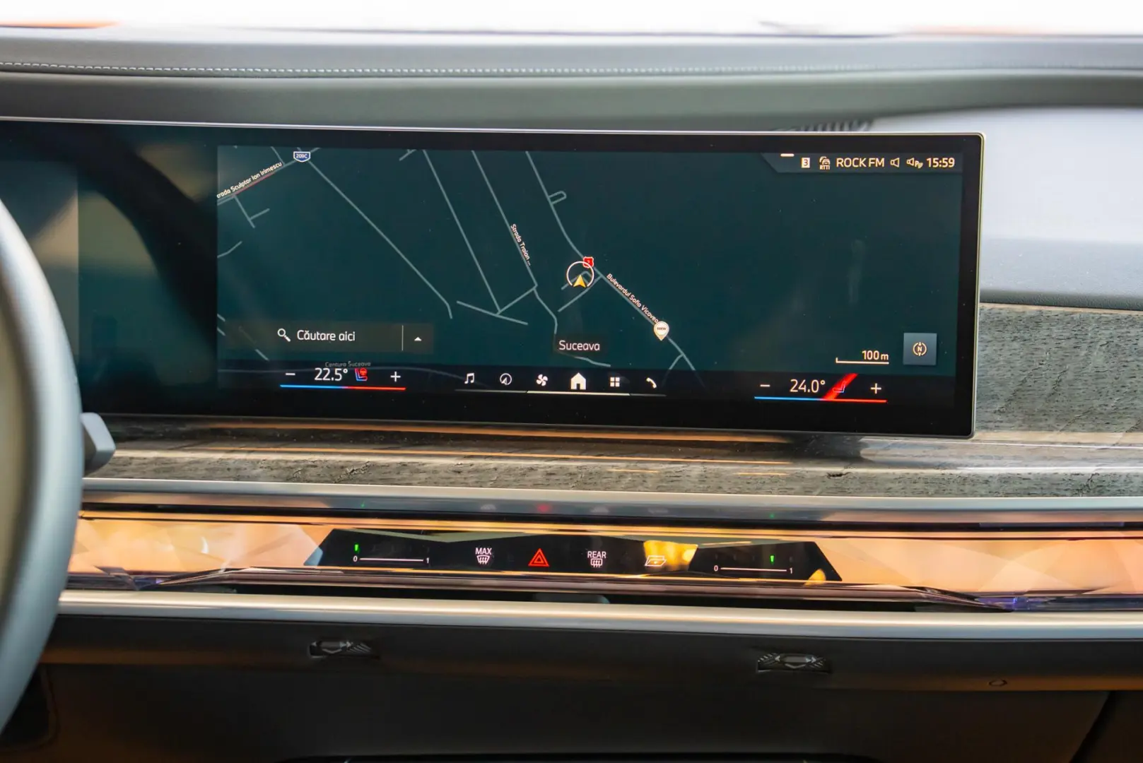 BMW Seria 7 750e xDrive G70