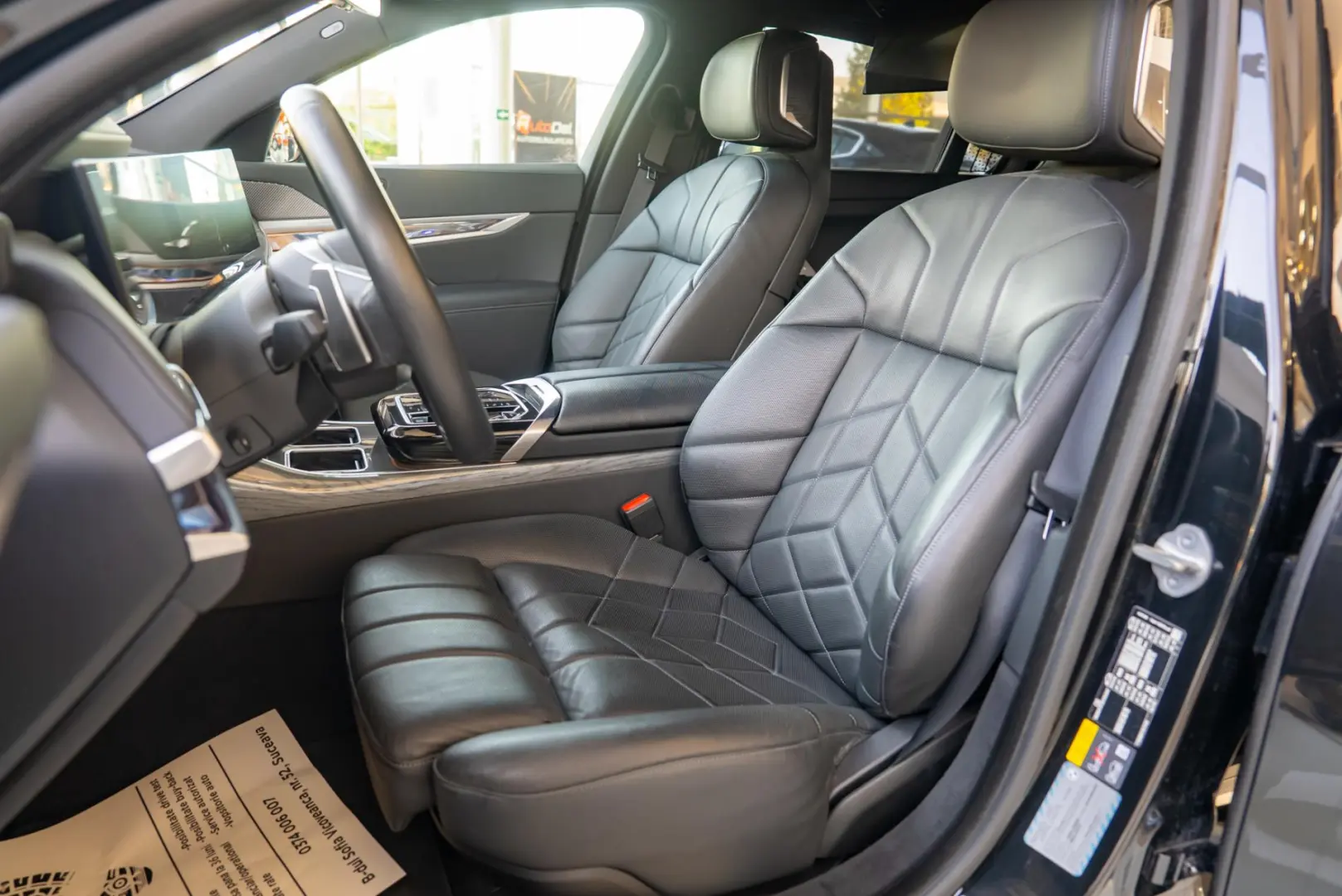 BMW Seria 7 750e xDrive G70