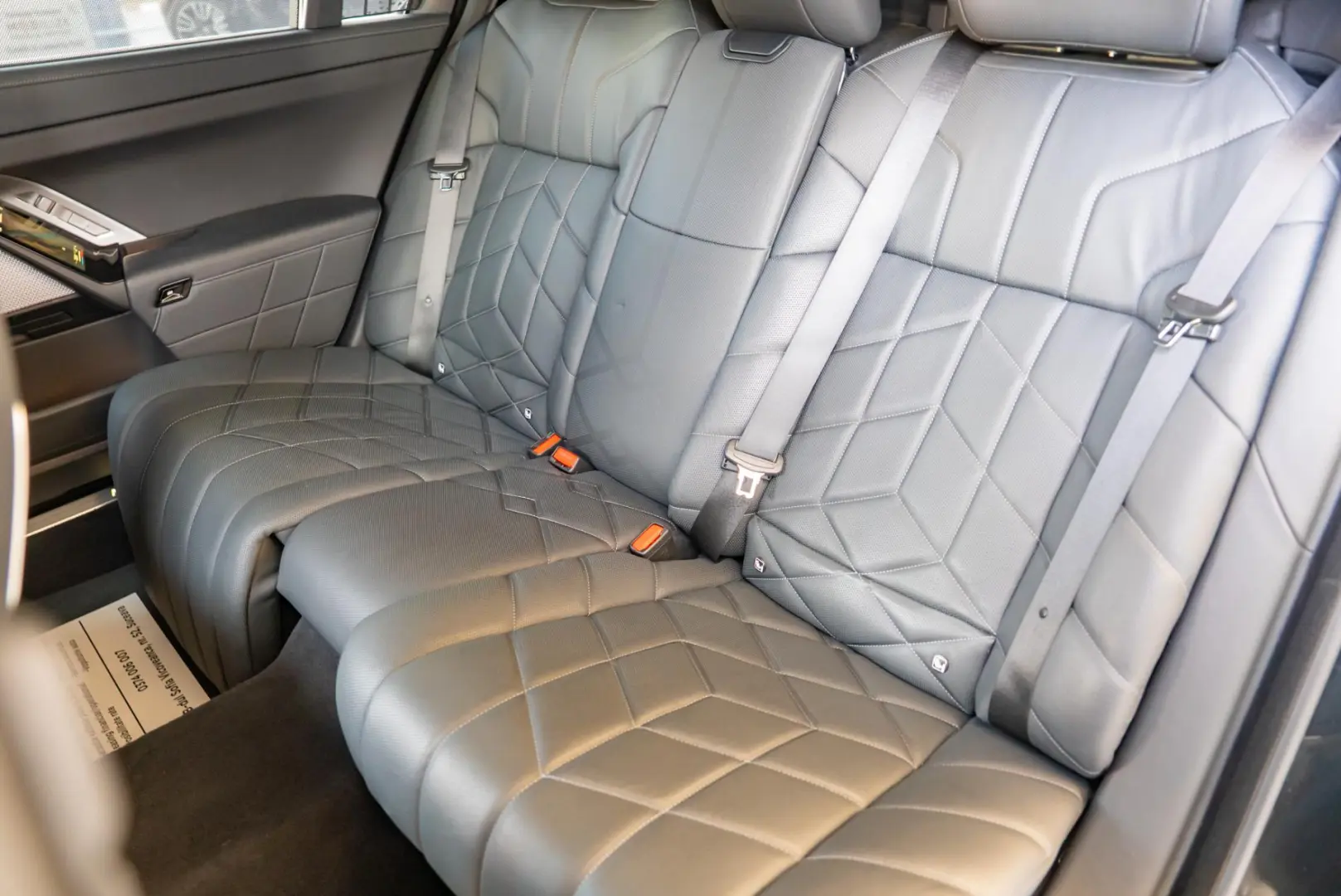 BMW Seria 7 750e xDrive G70