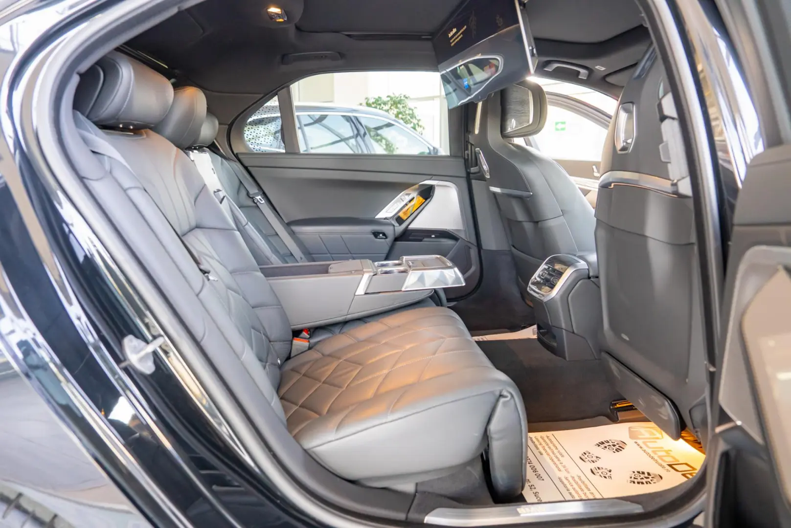 BMW Seria 7 750e xDrive G70