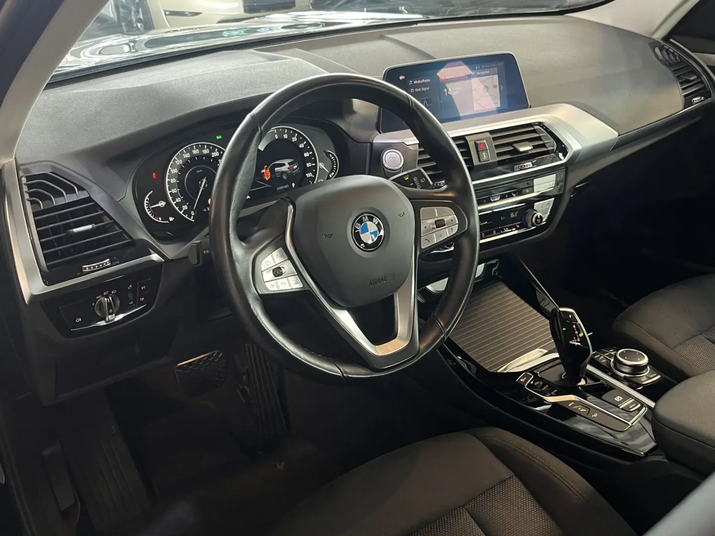 X3 xDrive 30e Advantage LED PDC SHZ DAB Tempomat